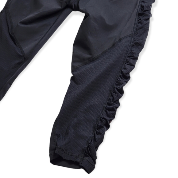 Lululemon Run In The Sun Crop - Picture 5 of 12